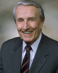 U.S. Sen. Dale  Bumpers