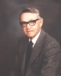 Lloyd Ernest  Peterson